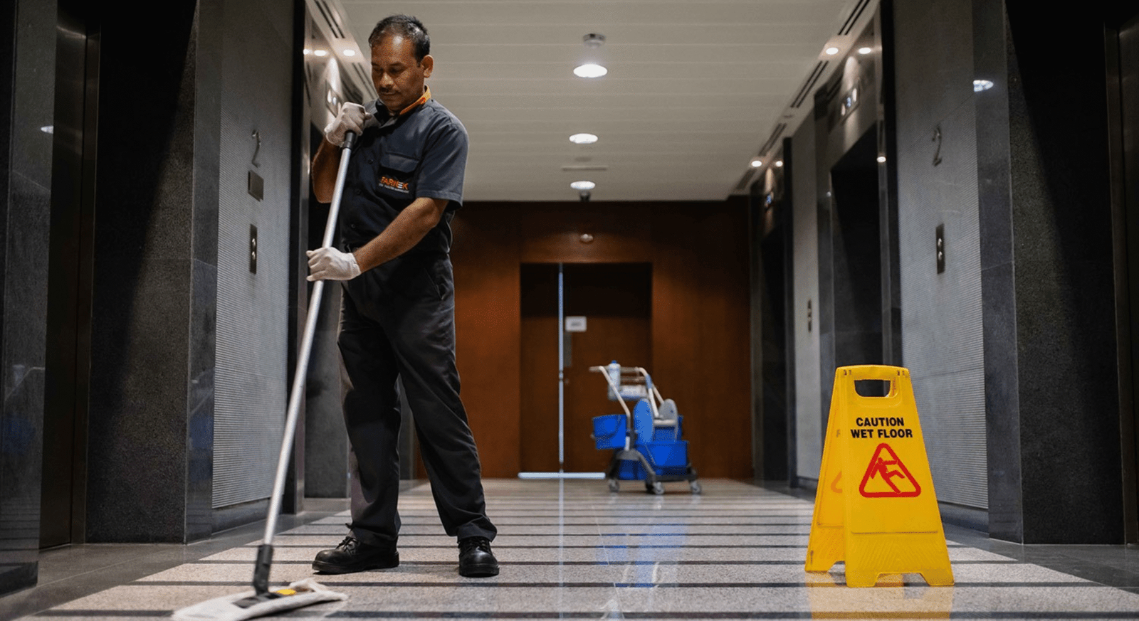 Benefits of Outsourcing Housekeeping Facility Management for Large Office Spaces